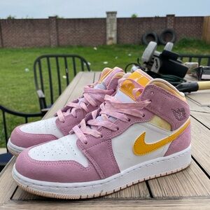 Nike Air Jordan Retro Mid Sweet Pink Color